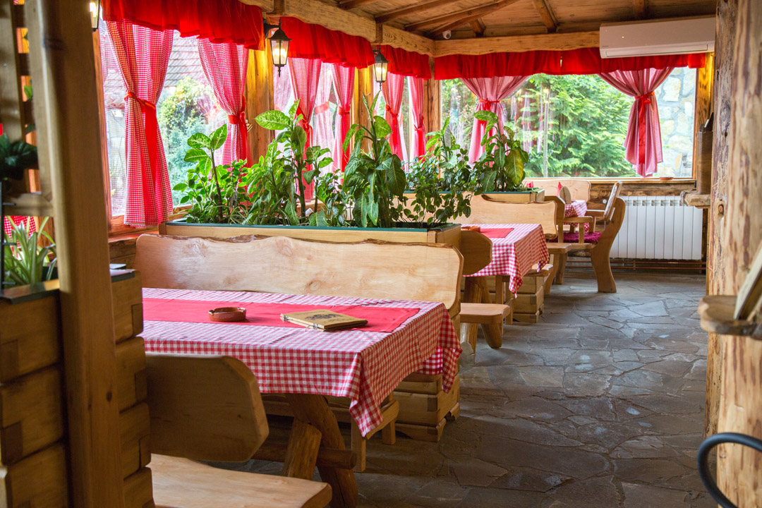 СТАРА КРЧМА - затворена тераса