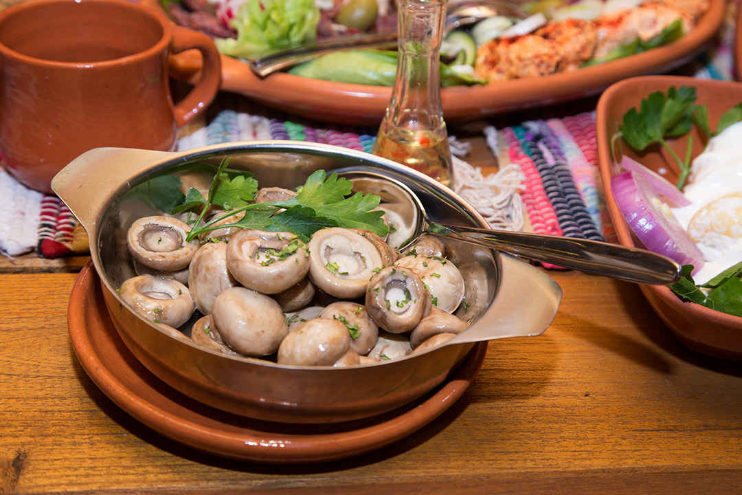 ХРАНА - детаљ